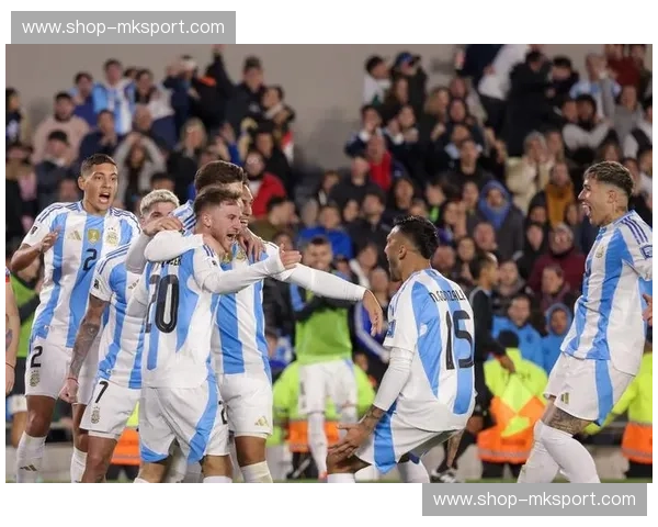 潘帕斯雄鹰与桑巴舞者的宿命对决：世预赛激战，谁将主宰南美之巅？